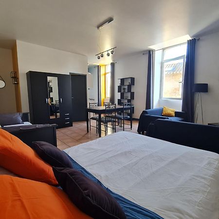 Le Prieure - Studios Jusqu'A 4 Personnes Villeneuve-lès-Béziers Екстериор снимка
