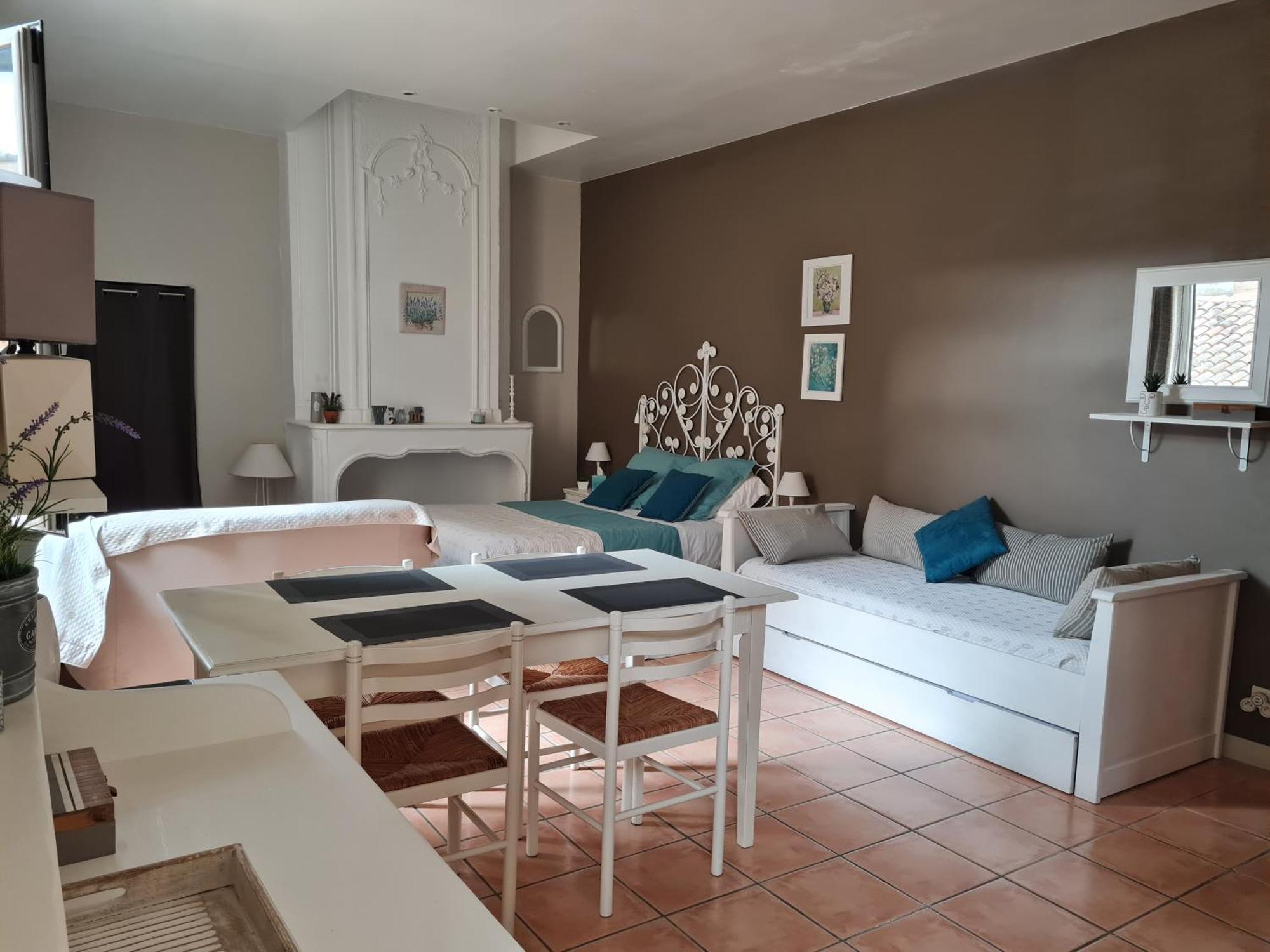 Le Prieure - Studios Jusqu'A 4 Personnes Villeneuve-lès-Béziers Екстериор снимка