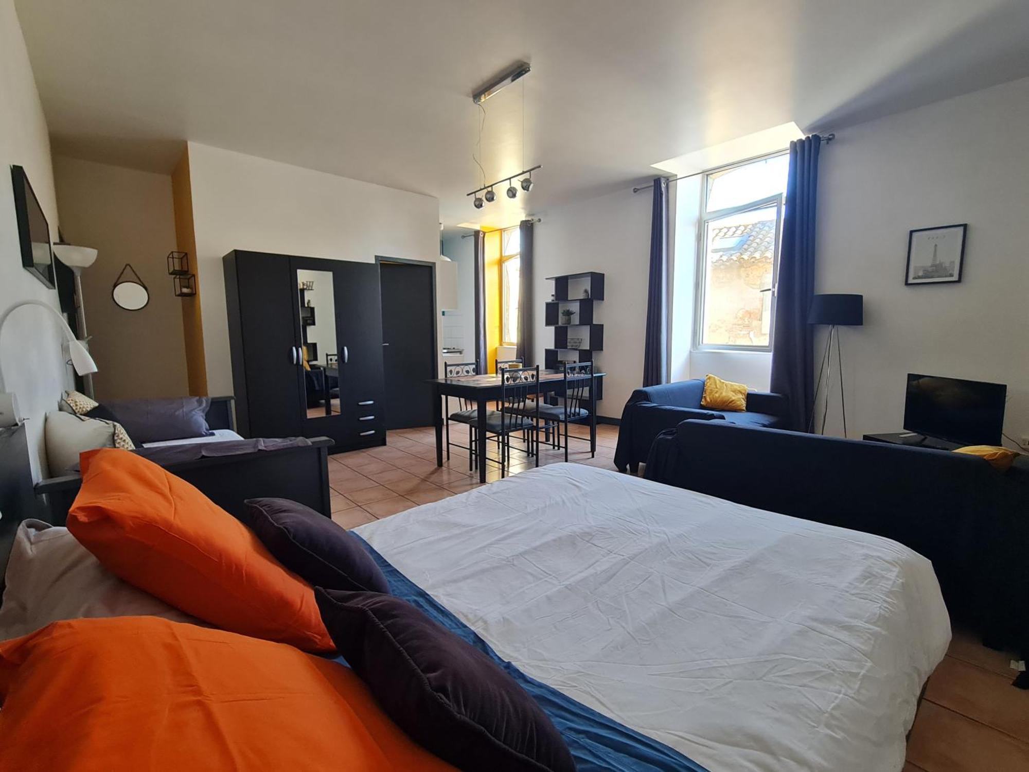 Le Prieure - Studios Jusqu'A 4 Personnes Villeneuve-lès-Béziers Екстериор снимка