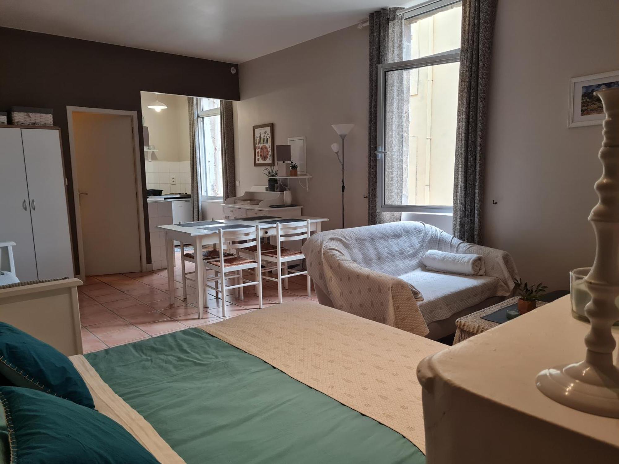 Le Prieure - Studios Jusqu'A 4 Personnes Villeneuve-lès-Béziers Екстериор снимка